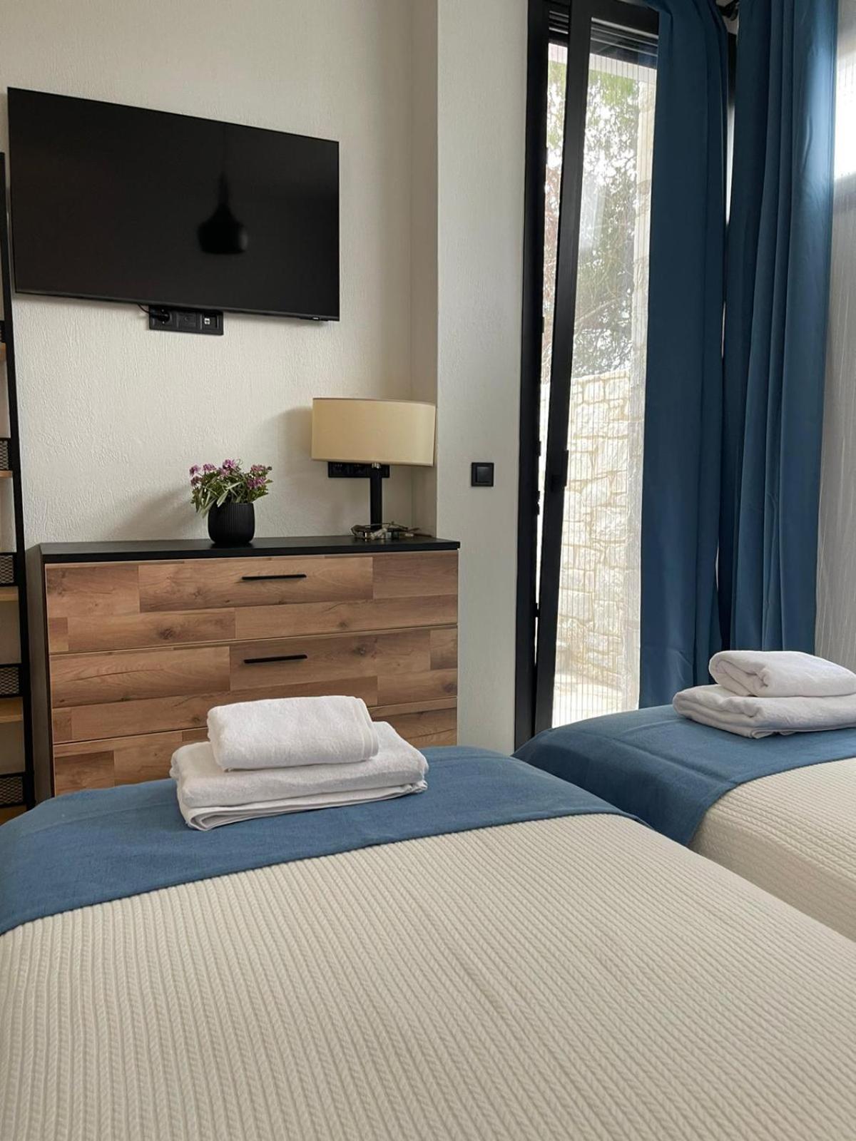 Allure Luxury Villas 3&4 Serenity Retreat Moni Evaggelistrias 外观 照片