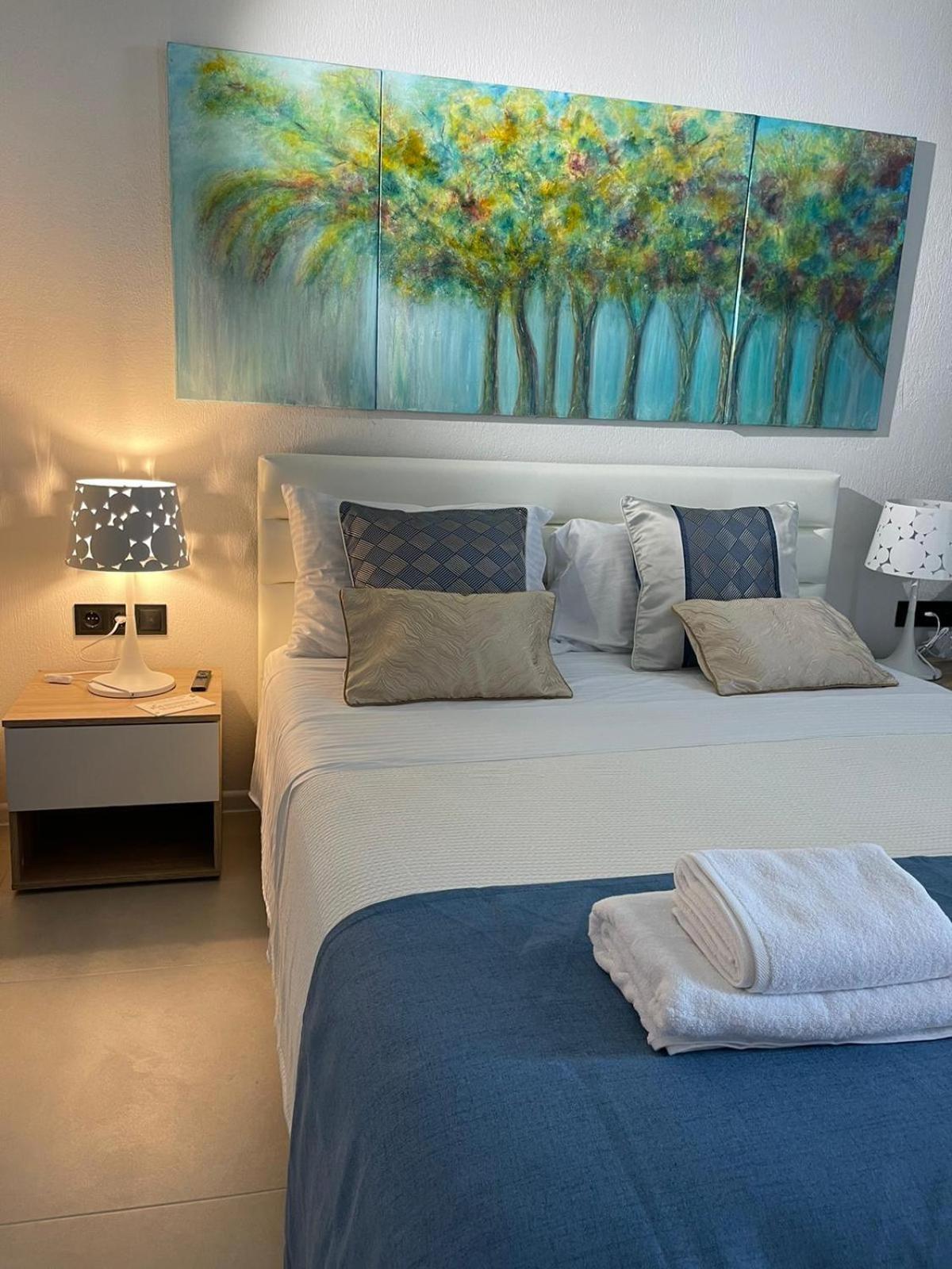 Allure Luxury Villas 3&4 Serenity Retreat Moni Evaggelistrias 外观 照片