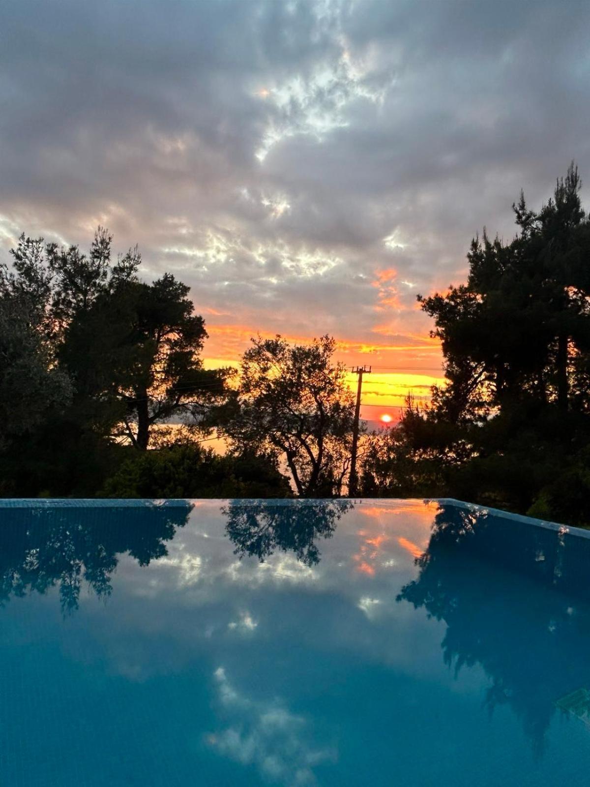 Allure Luxury Villas 3&4 Serenity Retreat Moni Evaggelistrias 外观 照片